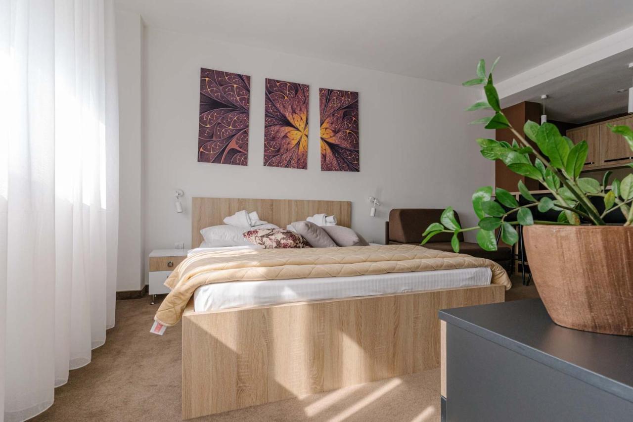 Nar Royalton Accommodation Ni 외부 사진
