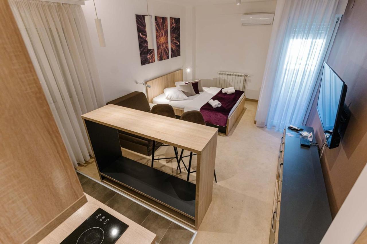 Nar Royalton Accommodation Ni 외부 사진