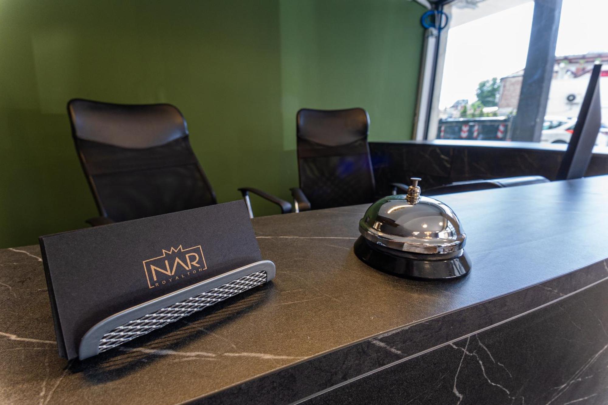 Nar Royalton Accommodation Ni 외부 사진