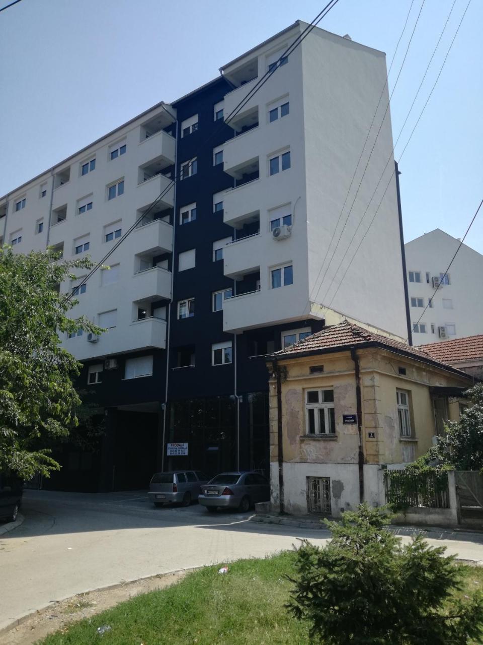 Nar Royalton Accommodation Ni 외부 사진